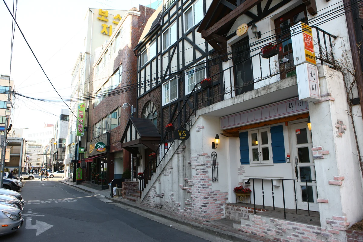 M모텔 - 서래마을 여행