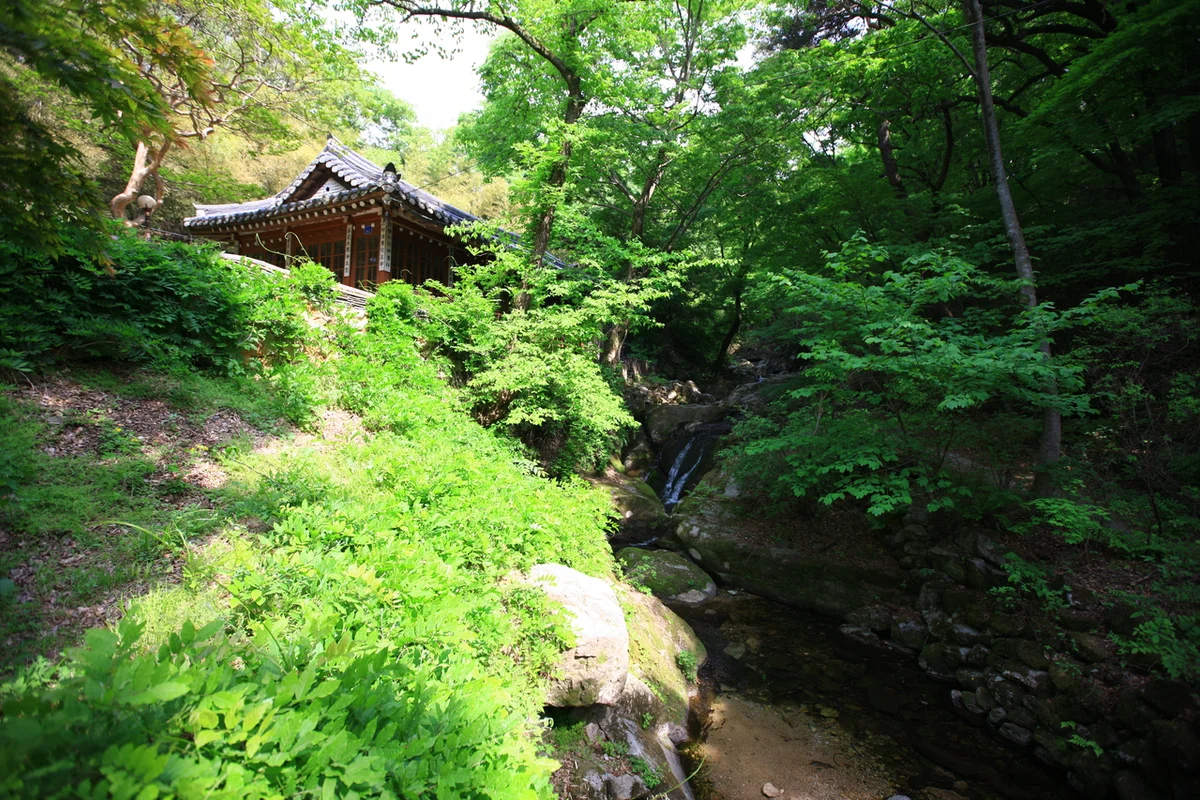 계룡 한옥마을 (출처 : 한국관광공사)