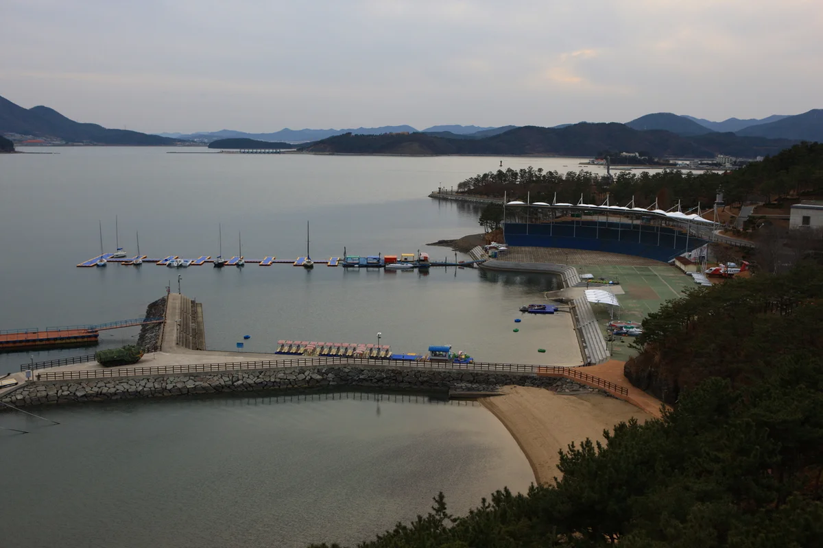 창원 예곡마을 – 경남 산수유 꽃길 - 경남 여행 여행