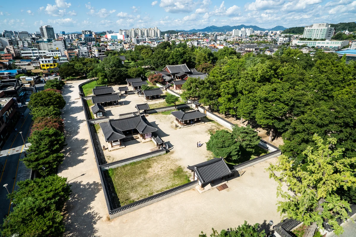 전주 한옥 마을 사진 (출처 : 한국관광공사)